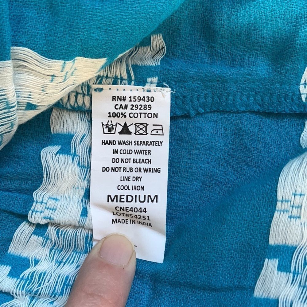 Elan blue with white arrow tribal design skirt with ruffle sz med - Picture 13 of 14